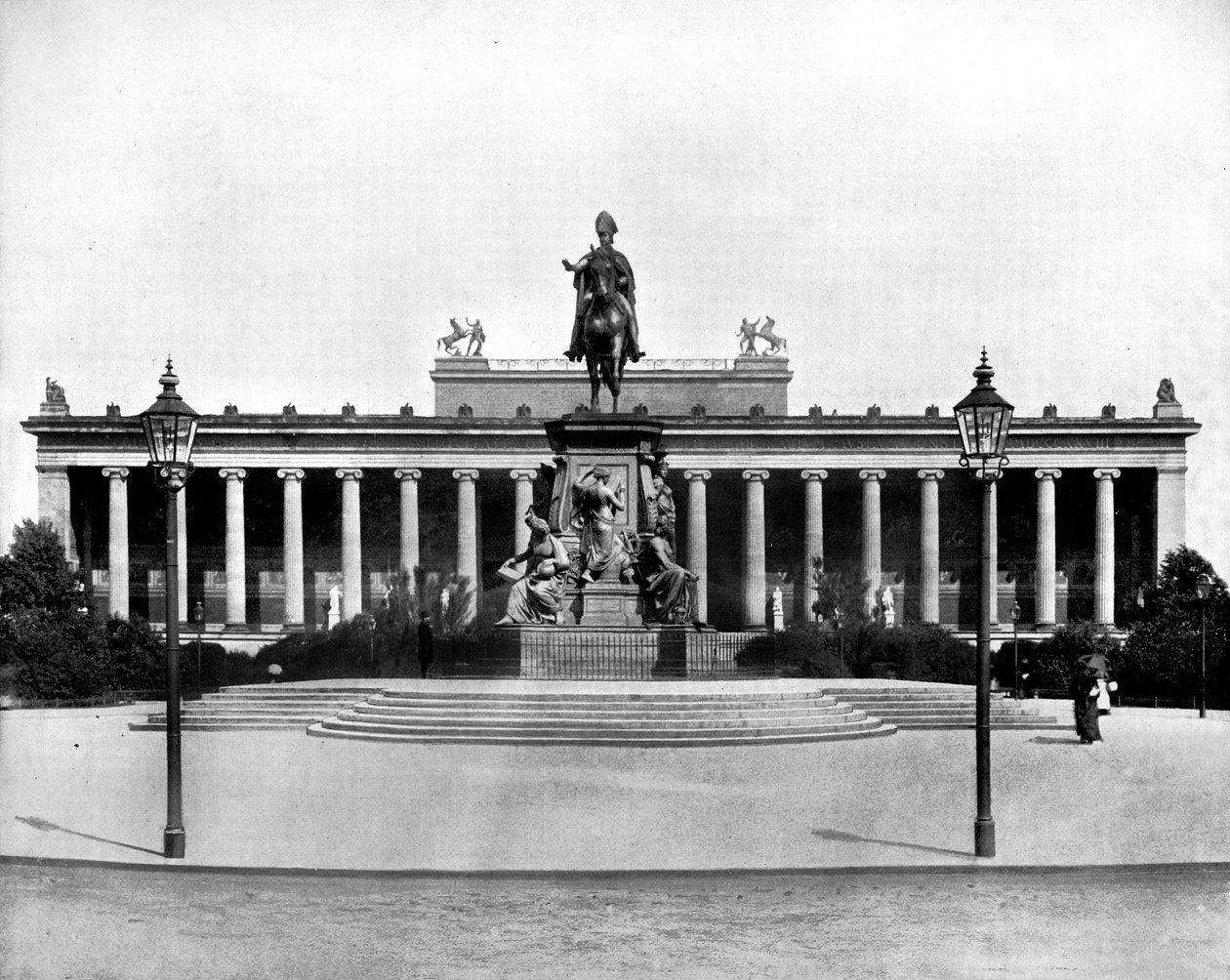 Kraliyet Müzesi, Berlin, 1893. by John L. Stoddard