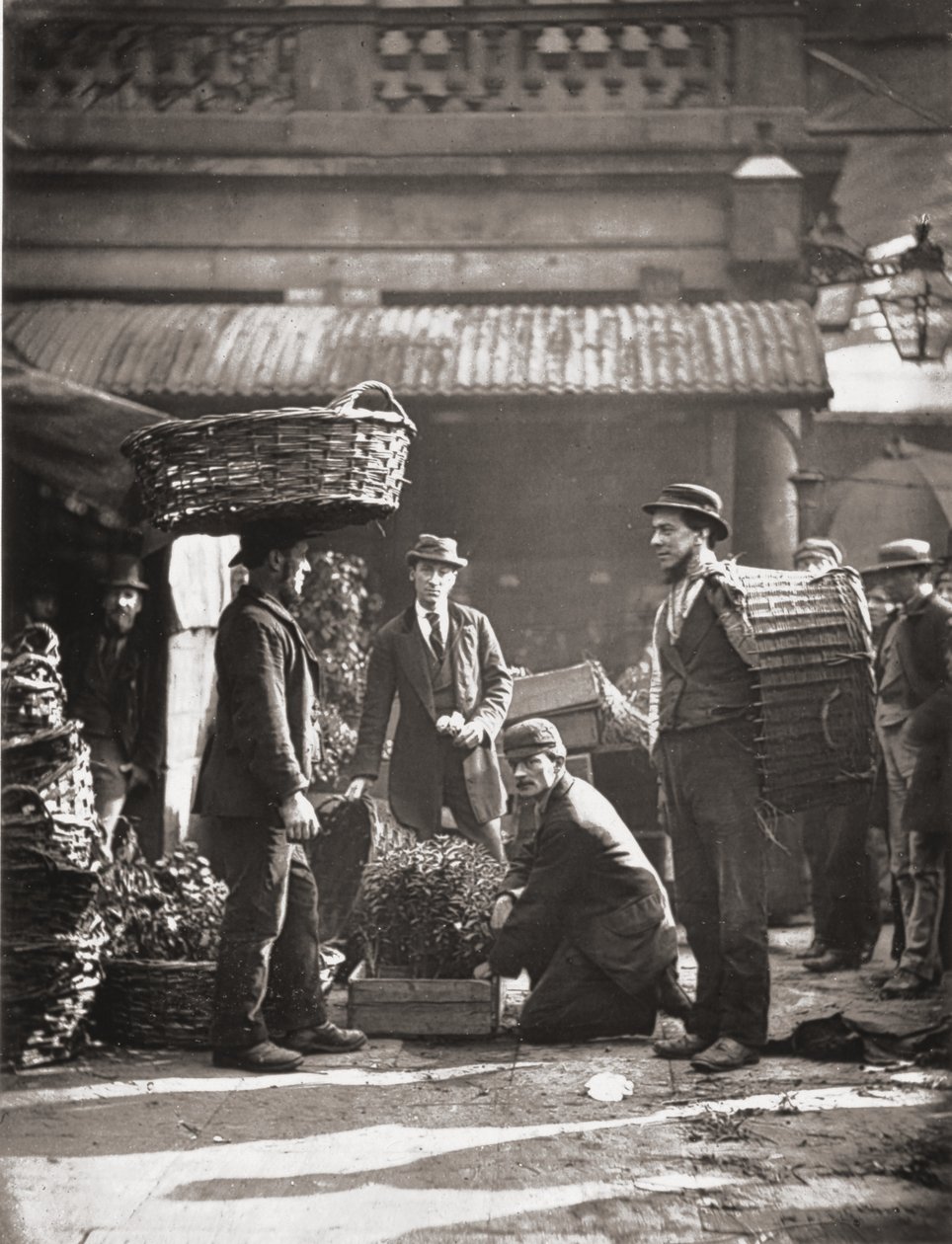 Covent Garden İşçileri, J. Thomson ve Adolphe Smith