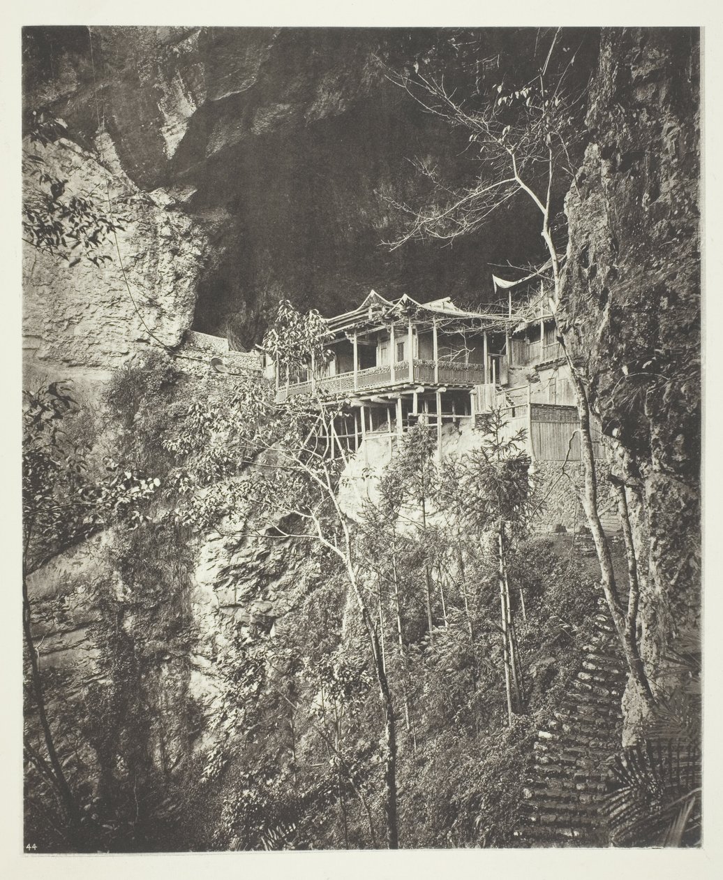 Yuenfu Manastırı by John Thomson