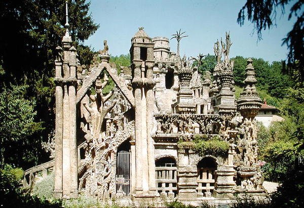 ಐಡಿಯಲ್ ಪ್ಯಾಲೇಸ್, 1879-1912 ಟರ್ಕಿಶ್ ನಿರ್ಮಿಸಲಾಯಿತು by Joseph Ferdinand Cheval
