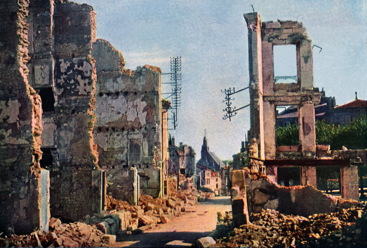 8 aylık bombalamadan sonra Verdun