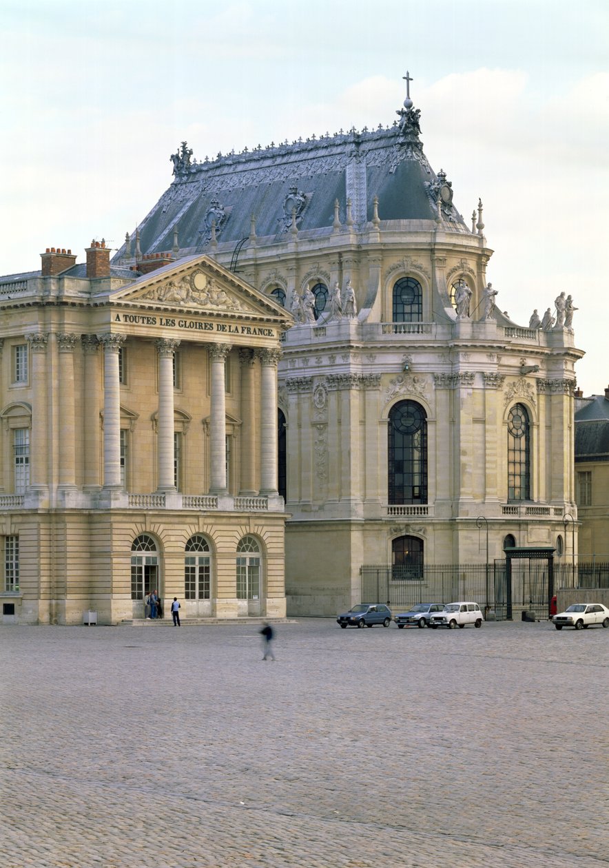 Robert de Cotte (1656-1735) tarafından tamamlanan Chapelle Royale (Kraliyet Şapeli), 1699
