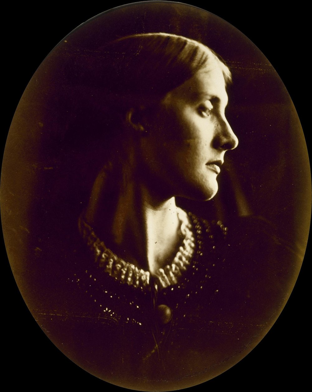 Julia Prinsep Jackson doğumlu Bayan Herbert Duckworth (1846-1895), daha sonra Bayan Julia Stephen, ... by Julia Margaret Cameron