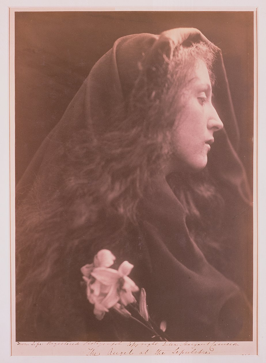 Mezardaki Melek by Julia Margaret Cameron