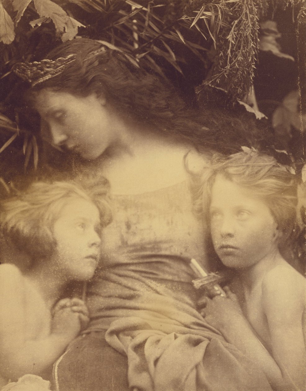 Kutsal Bir Aile by Julia Margaret Cameron