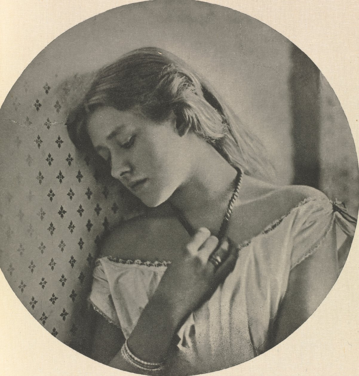 Ellen Terry, On Altı Yaşında by Julia Margaret Cameron