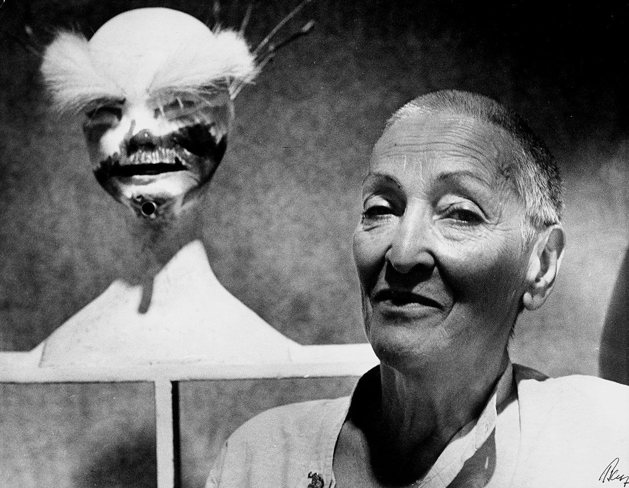 Alman ressam ve heykeltıraş Meret Oppenheim