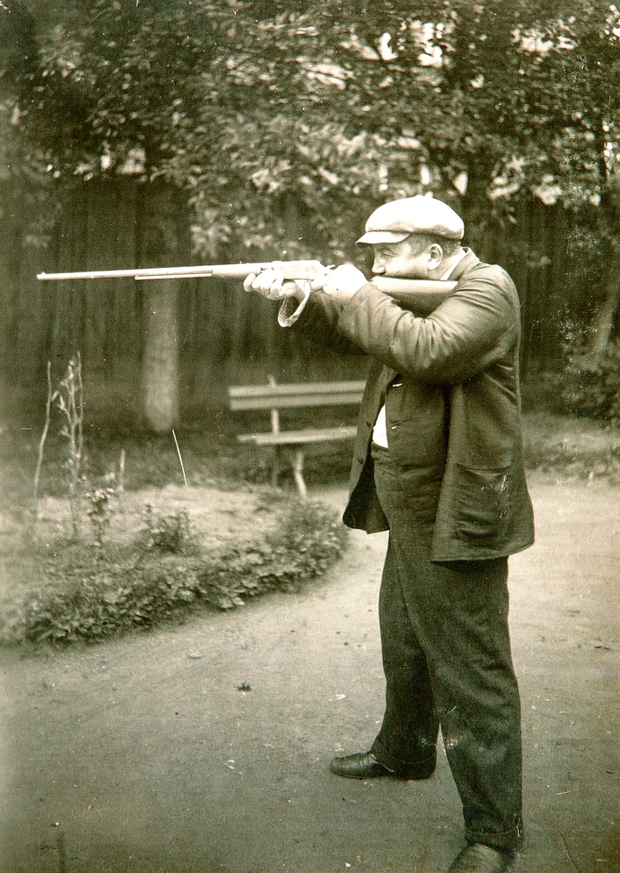 Rus yazar Alexander Kuprin çekim, Gatchina, Rusya, 20. yüzyılın başlarında. by Karl Karlovich Bulla