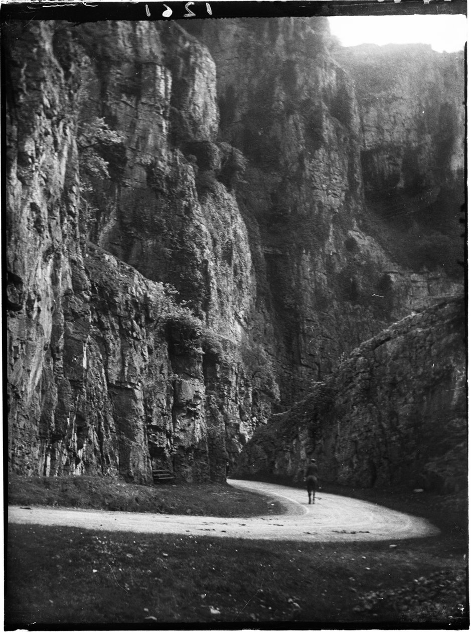 Cheddar Gorge, Cliff Road, Cheddar, Sedgemoor, Somerset, 22/05/1907 (s/b fotoğraf) by Katherine Jean Macfee