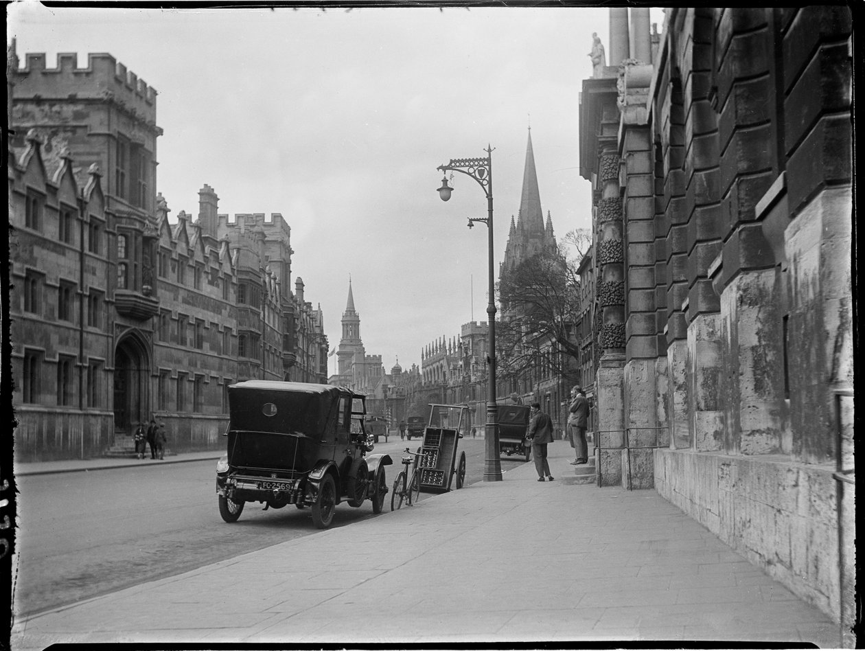 High Street, Oxford, Oxfordshire, 22/04/1924 (s/b fotoğraf) by Katherine Jean Macfee