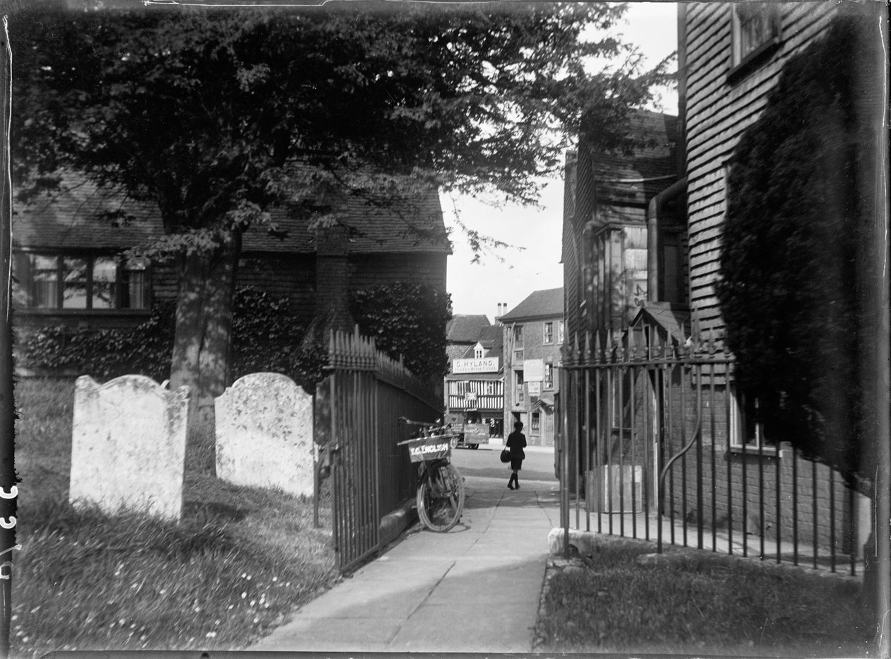 St Mildred Kilisesi, High Street, Tenterden, Ashford, Kent by Katherine Jean Macfee