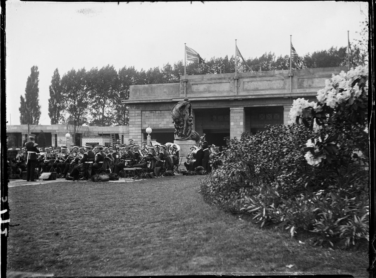 Wembley Park, Wembley Park, Brent, Büyük Londra, 02/06/1924 (s/b fotoğraf) by Katherine Jean Macfee