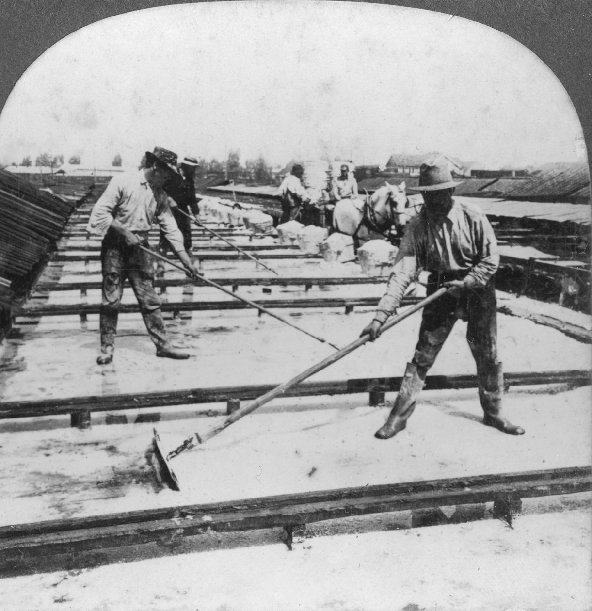 Güneş buharlaşması, tuz üretimi, Syracuse, New York, ABD, 20. yüzyıl by Keystone View Company