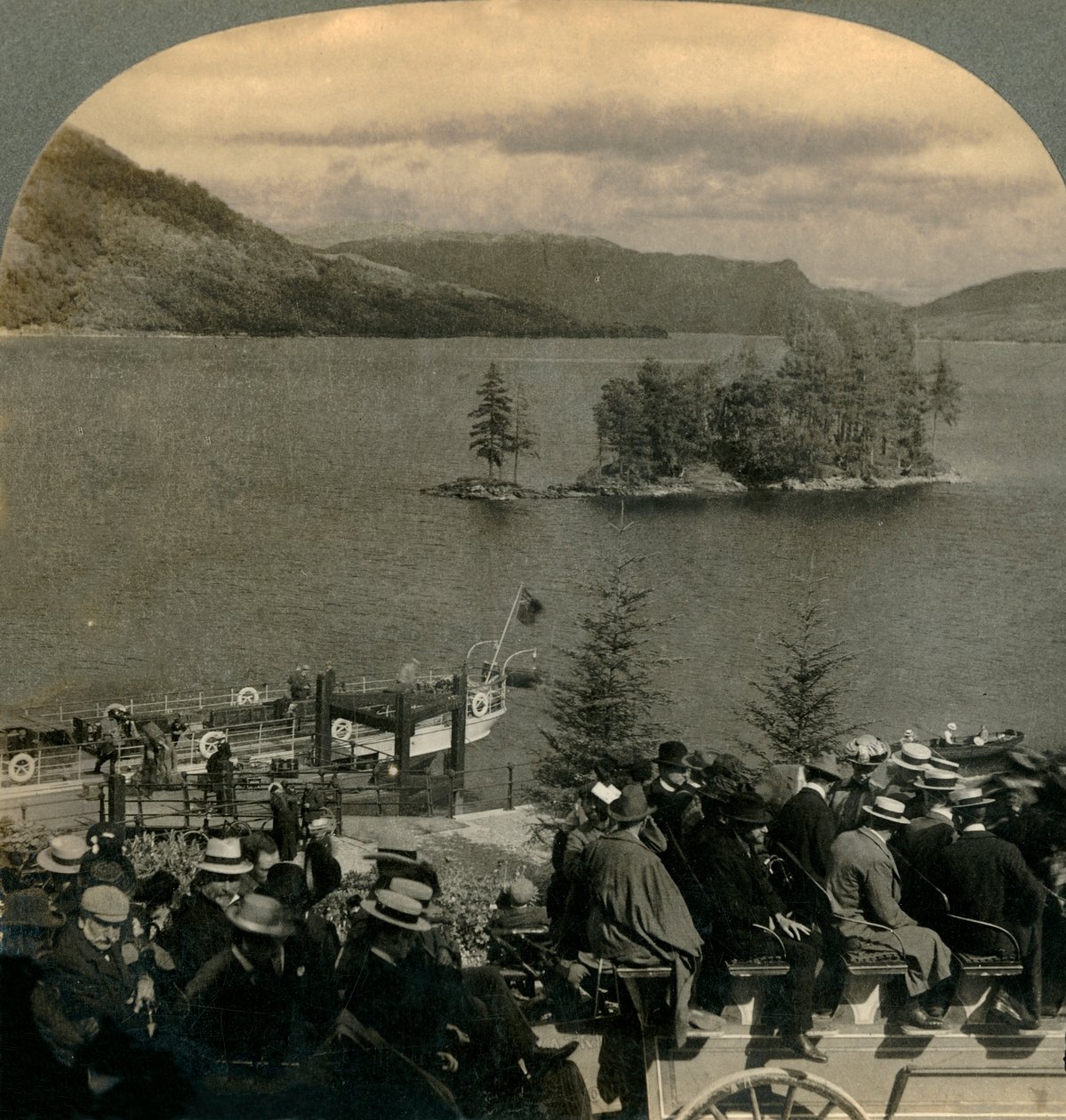 Trossachların Büyüleyici Ülkesinde Yolculuk, İskoçya, 1902. by Keystone View Company