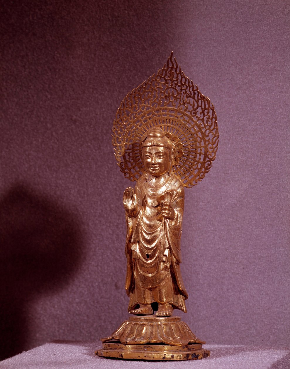 Art Coreen: Buddha Amitabha'nın temsili, altın heykelcik. Silla dönemi. 7.-8. yüzyıl. Kore Ulusal Müzesi by Korean School