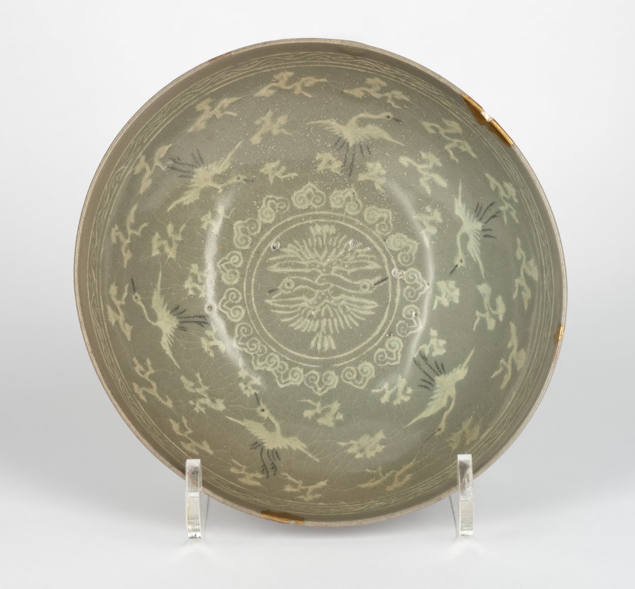 Vinçli ve bulutlu kase, c.1150-1200 by Korean School