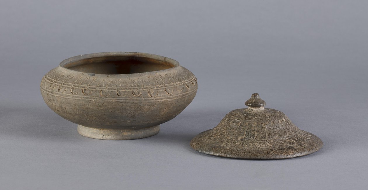 Kapaklı kutu, Silla hanedanı, 55 BC-935 (taş eşya) by Korean School