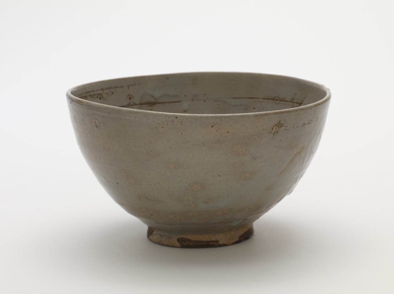 Çay kasesi, 17. yüzyılın ilk yarısı (şeffaf, uçuk mavi sırlı seramik) by Korean School