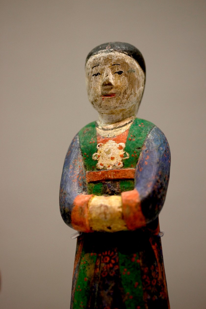 Dekoratif bir mezar figürü. Çok renkli oyma ahşap, geç Joseon (Choson) dönemi by Korean School
