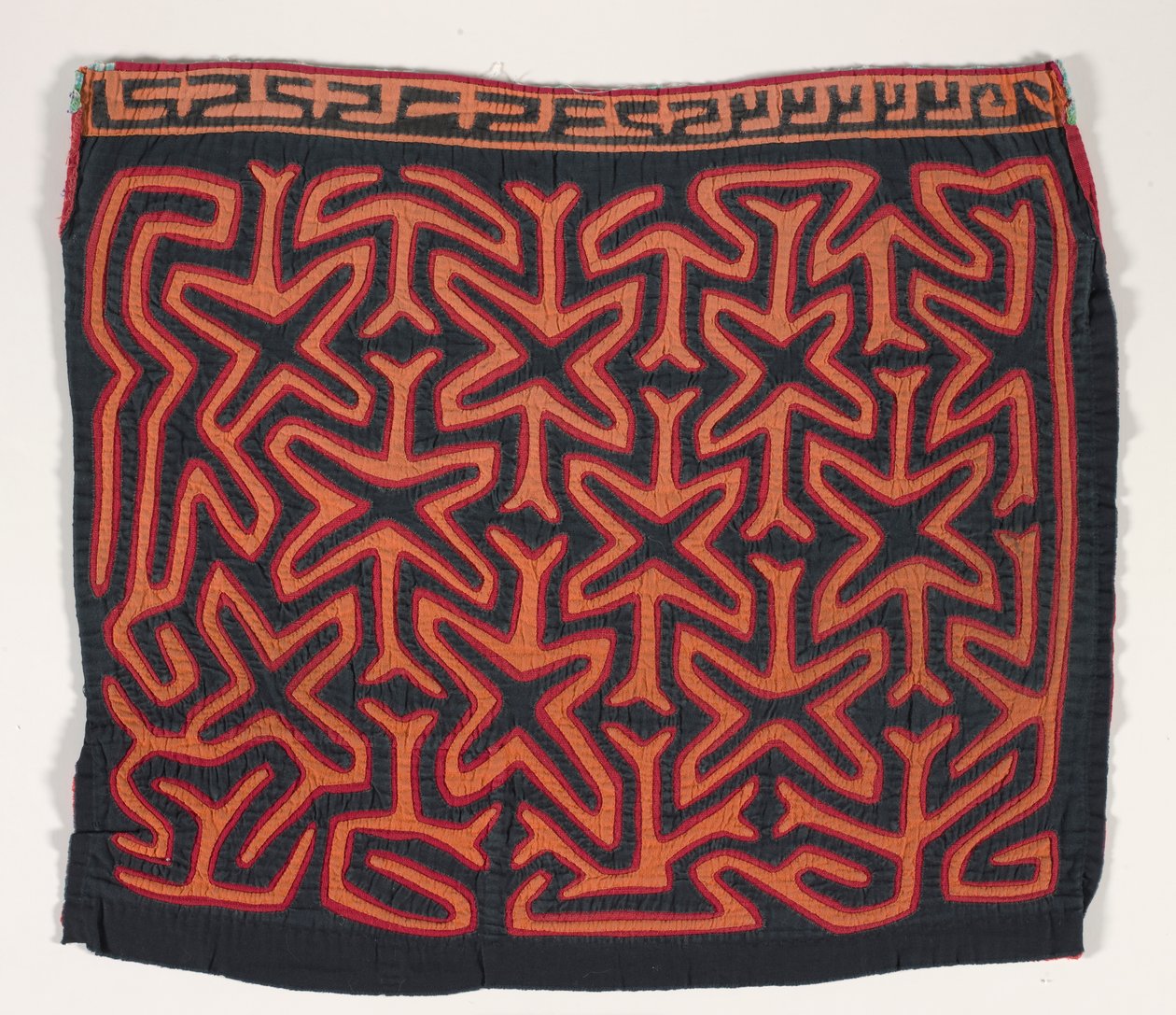 Gömlek Paneli (mola), 1950 dolayları (aplikeli pamuk) by Kuna Indian Culture