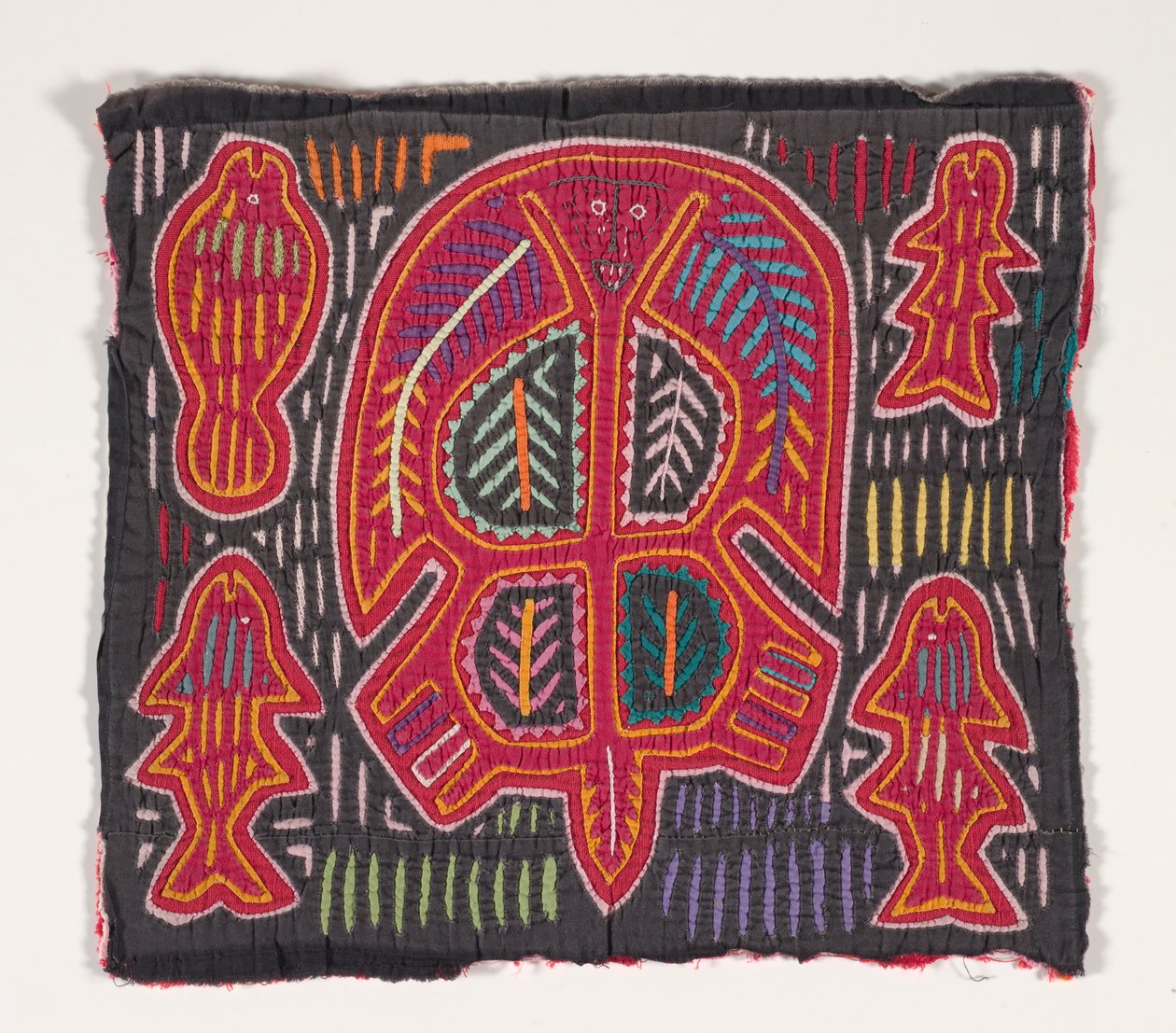 Gömlek paneli (mola) (aplikeli pamuklu) by Kuna Indian Culture