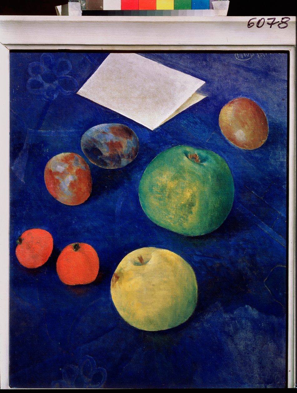 Mavi masa örtüsü üzerinde meyveler. Kuzma Sergeevich Petrov Vodkin (Petrov-Vodkin) (Kouzma Petrov Vodkin) (Petrov-Vodkin) (1878-1939) tarafından tablo, tuval üzerine yağlı boya by Kuzma Sergeevich Petrov Vodkin