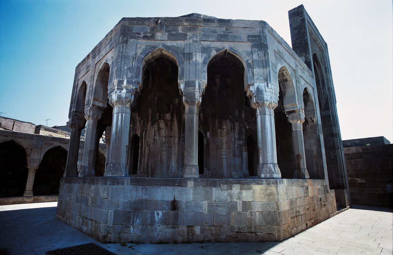 Divankhana köşkü, Şirvanşahlar Sarayı, Bakü Kalesi-şehir (UNESCO Dünya Mirası Listesi, 2000), Azerbaycan by Amadeo (after) Modigliani