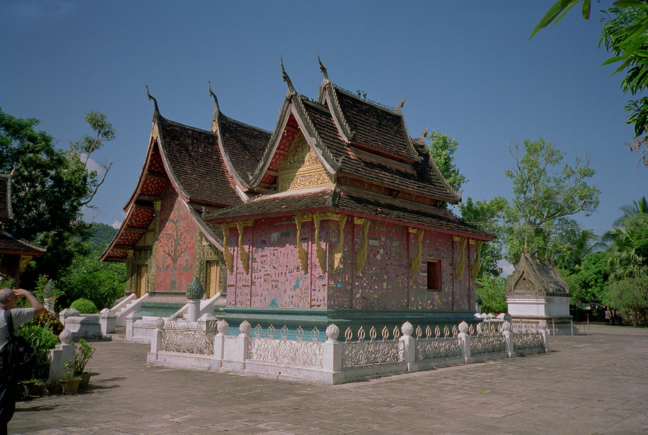 Ana sim veya pagoda, 1560 by School Laotian