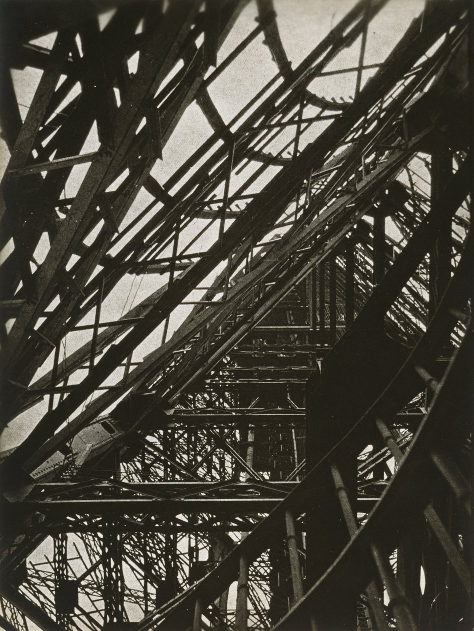 Eyfel Kulesi by Laszlo Moholy Nagy