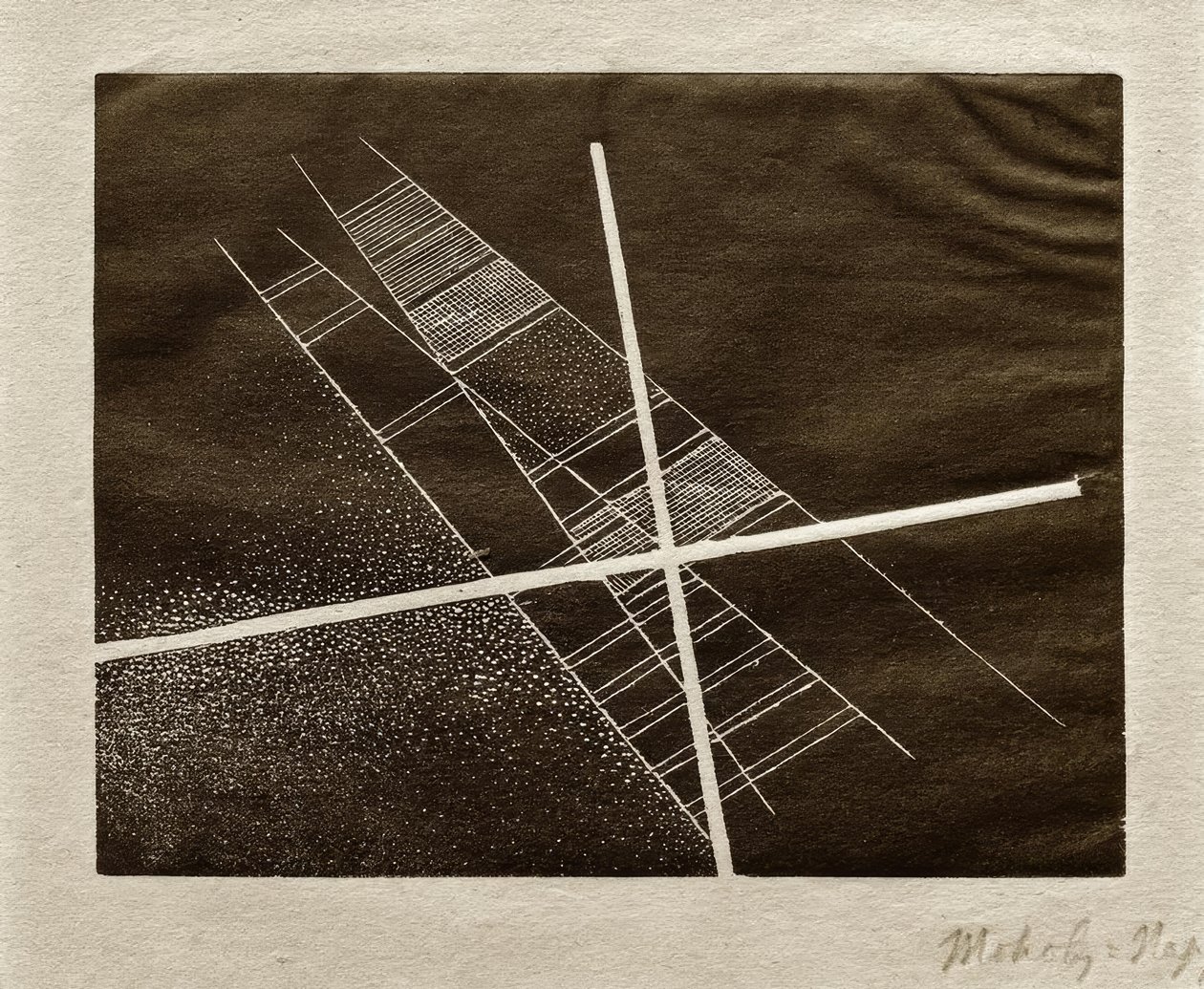 kesişen köşegenler by Laszlo Moholy Nagy