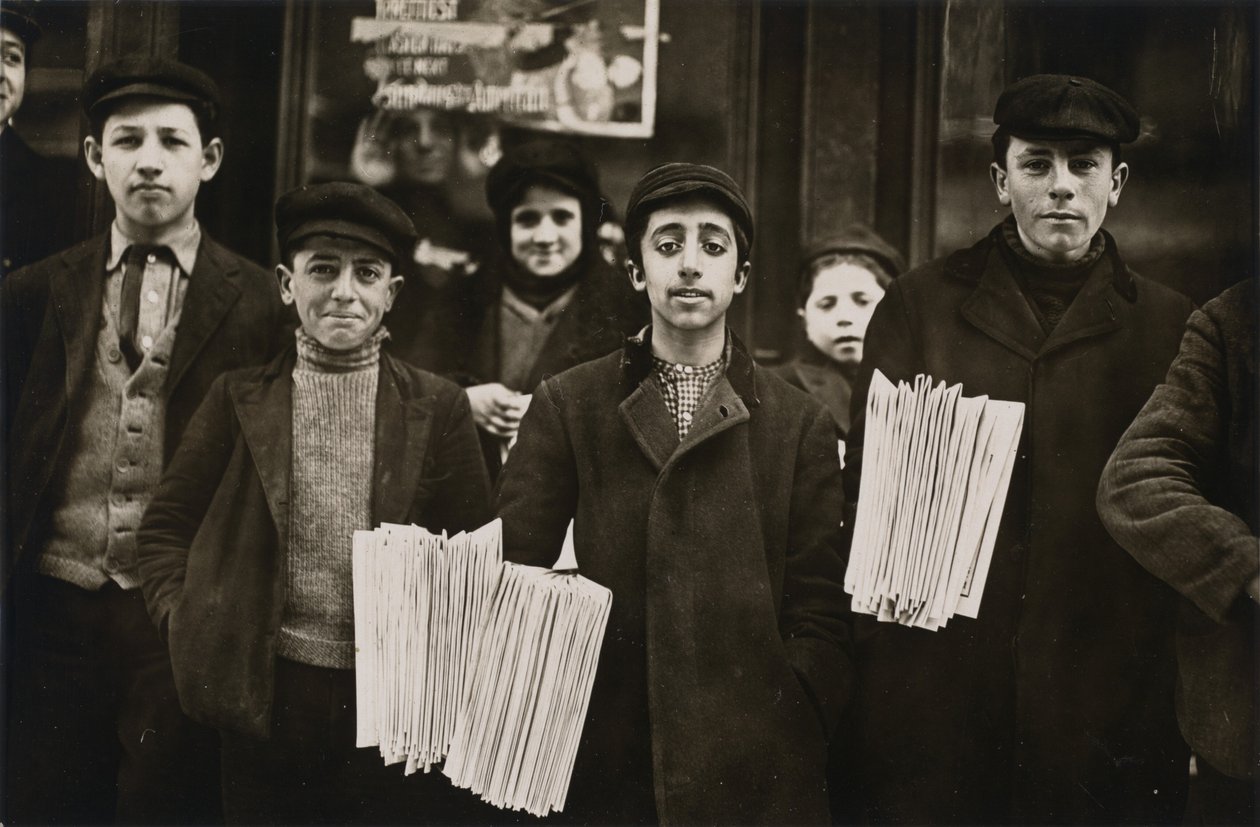 Hartford Habercileri by Lewis Hine