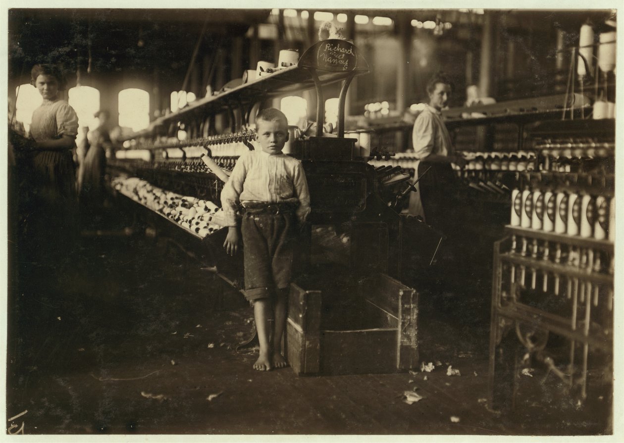 8 yaşındaki Leo, sadece 4 fit boyunda, Elk Cotton Mills, Fayetteville, Tennessee, 1910