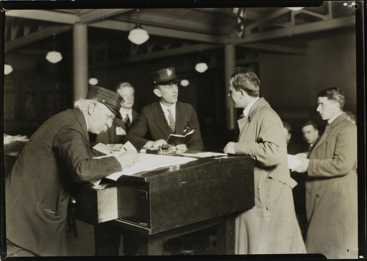  by Lewis Wickes Hine