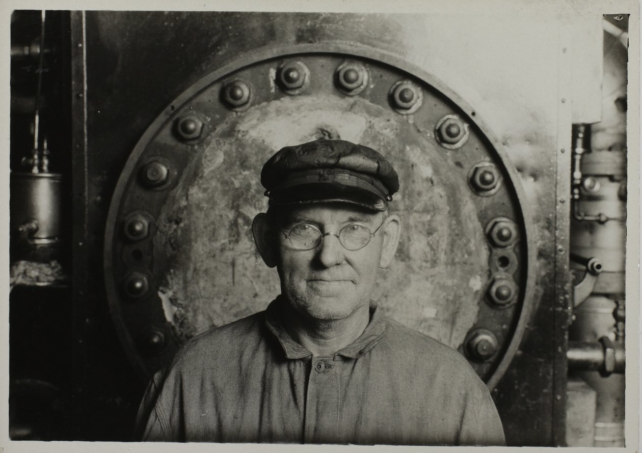 by Lewis Wickes Hine
