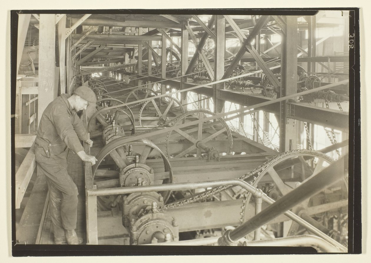  by Lewis Wickes Hine