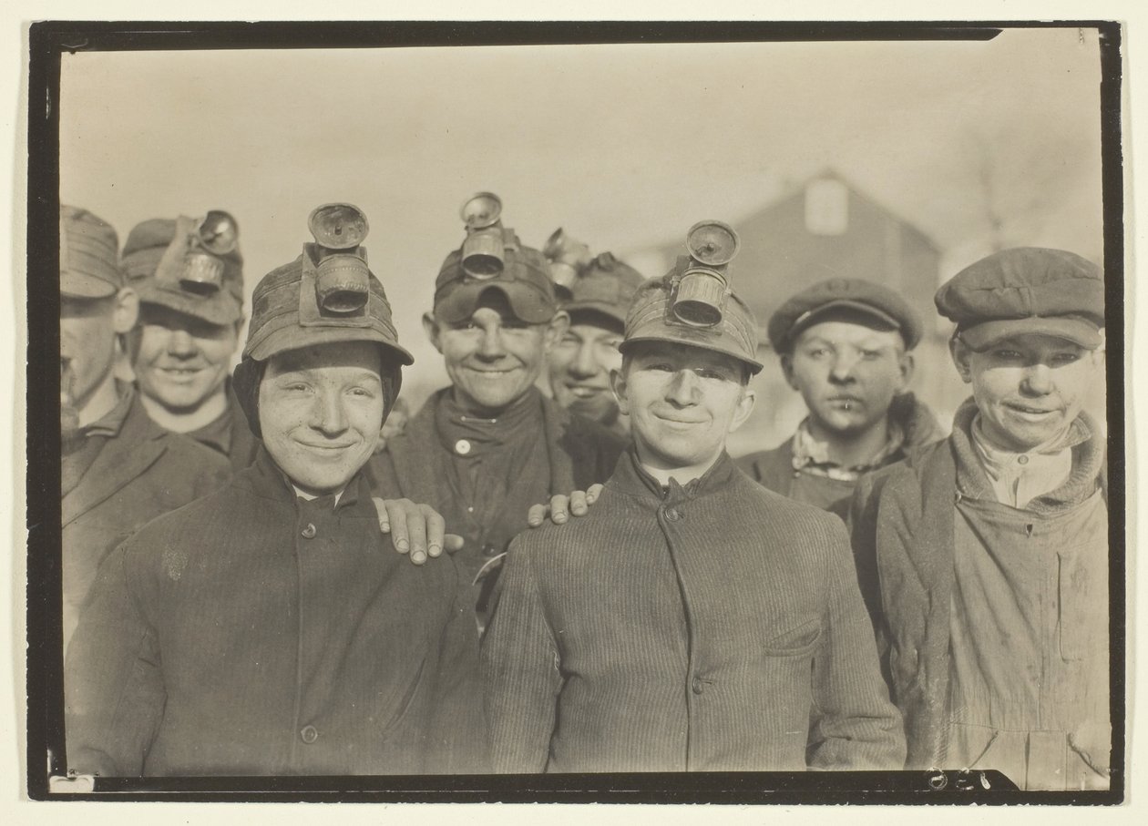  by Lewis Wickes Hine