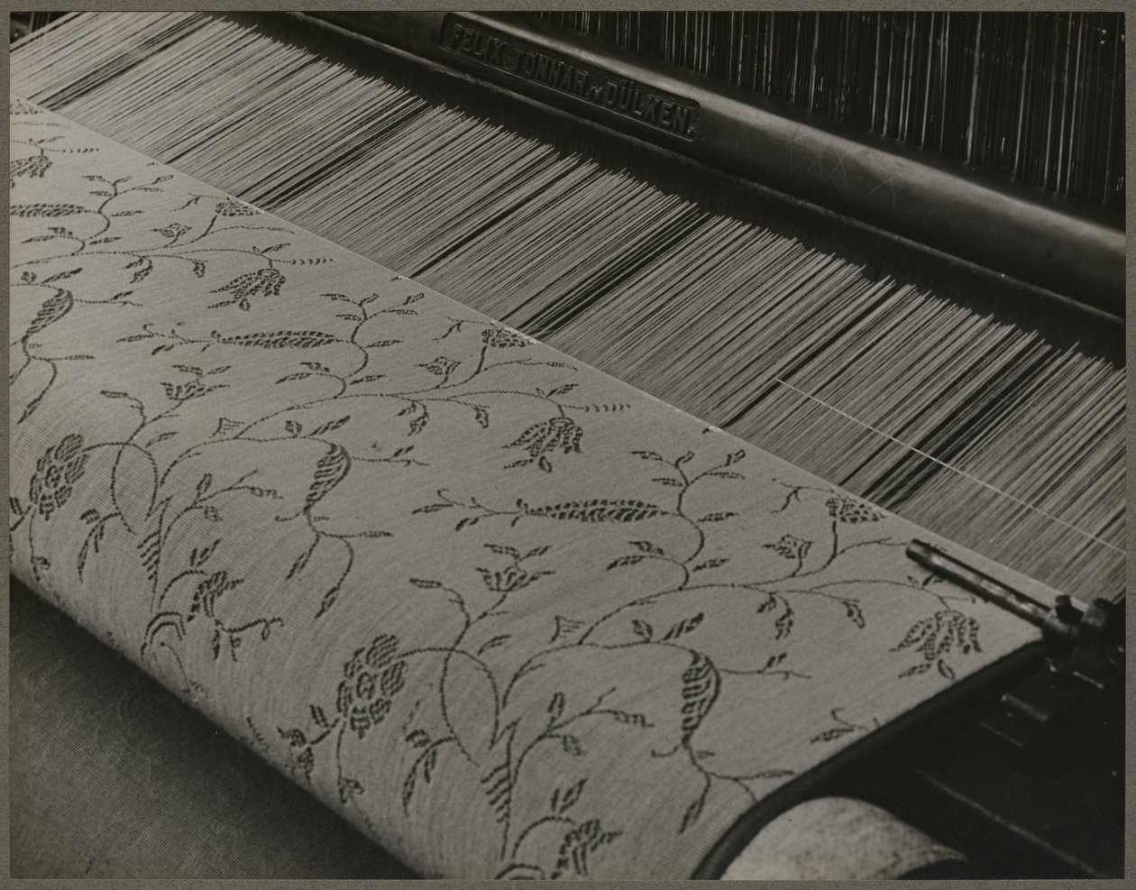  by Lewis Wickes Hine