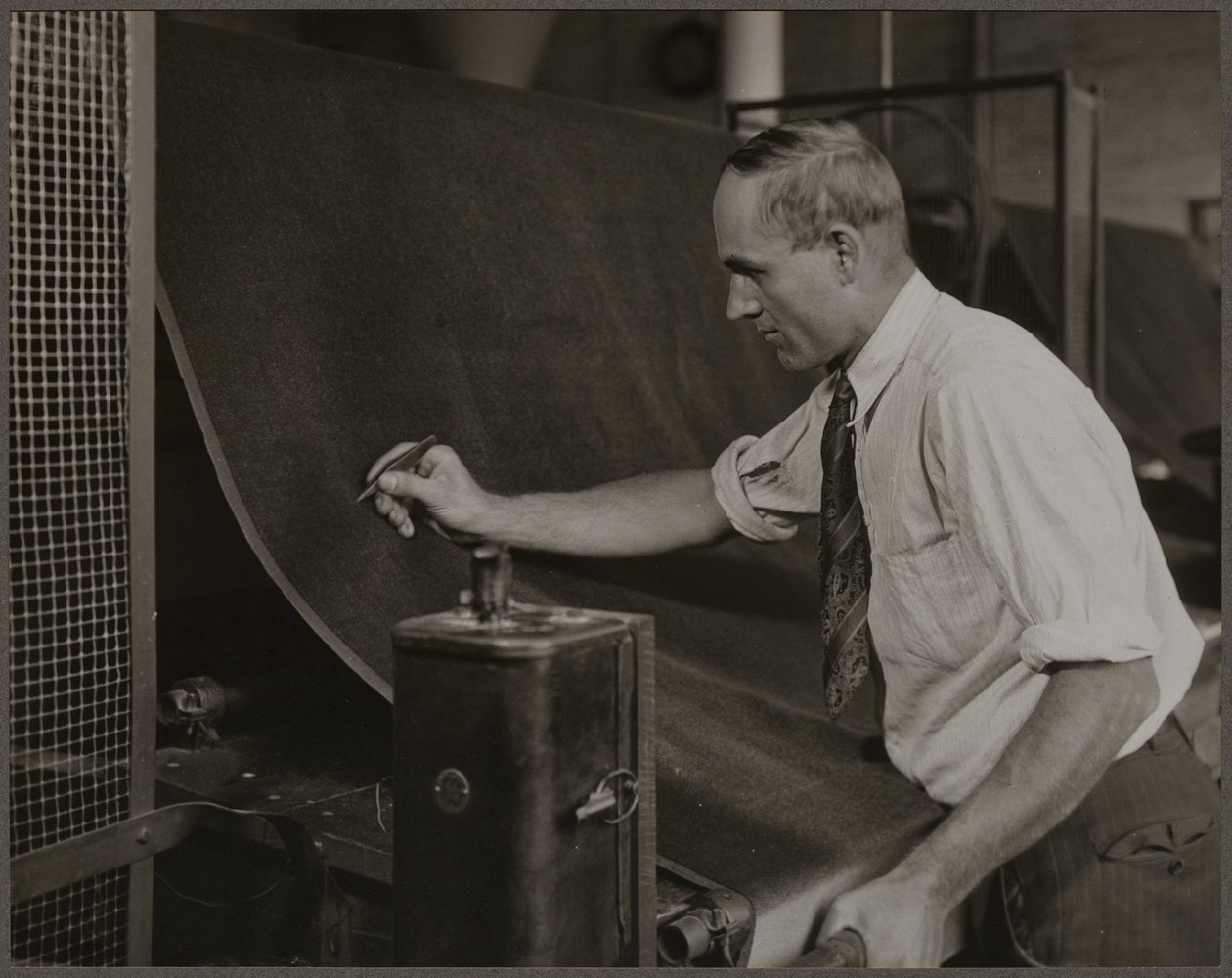  by Lewis Wickes Hine