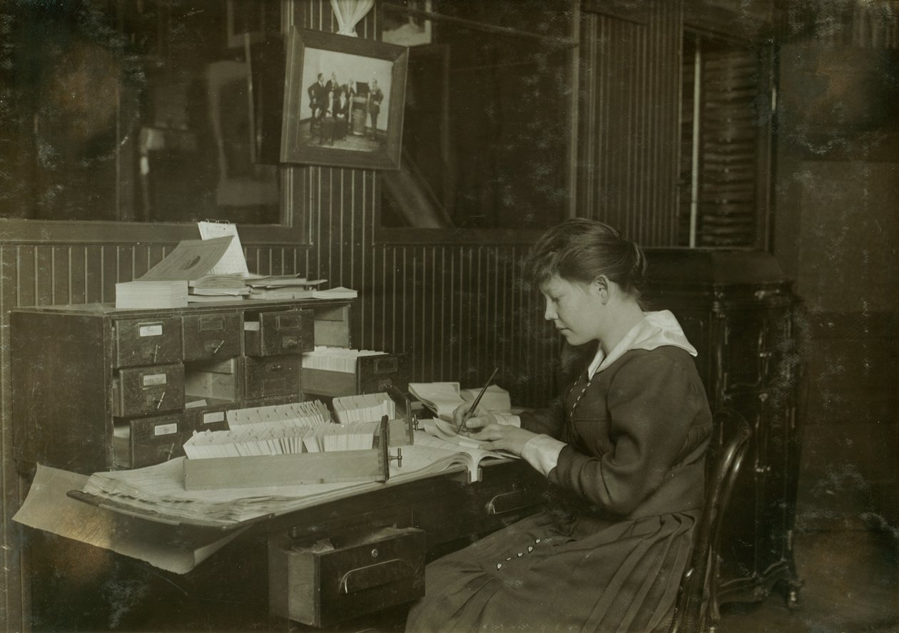  by Lewis Wickes Hine