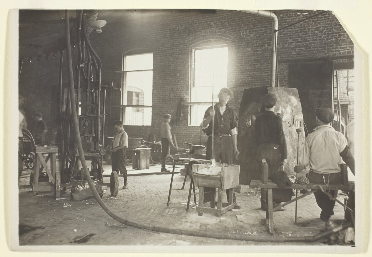  by Lewis Wickes Hine
