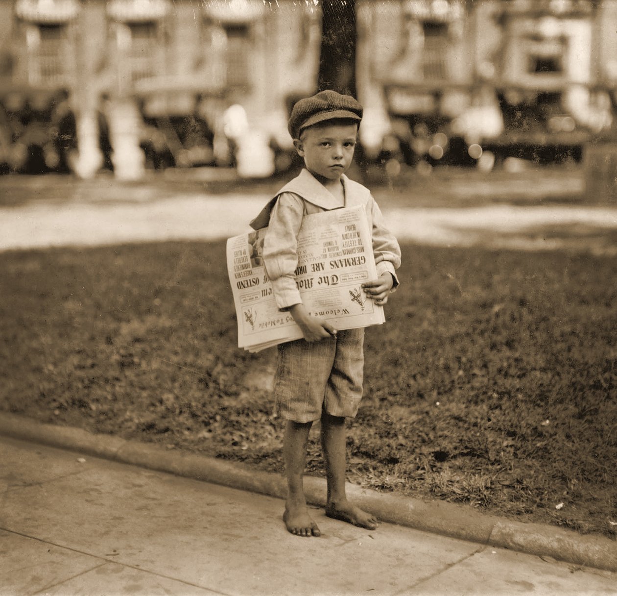 Bir Gazete Satıcısının Portresi, c.1910 by Lewis Wickes Hine