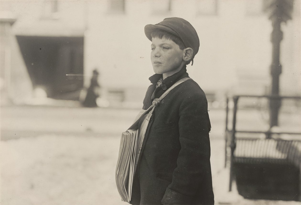 Tony Casale, Bologna, 11 yaşında 4 yıldır gazete satıyor, Hartford..., Mart 1909. by Lewis Wickes Hine