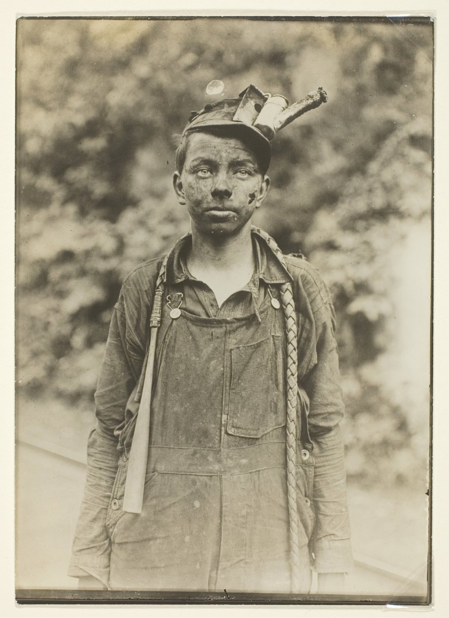  by Lewis Wickes Hine