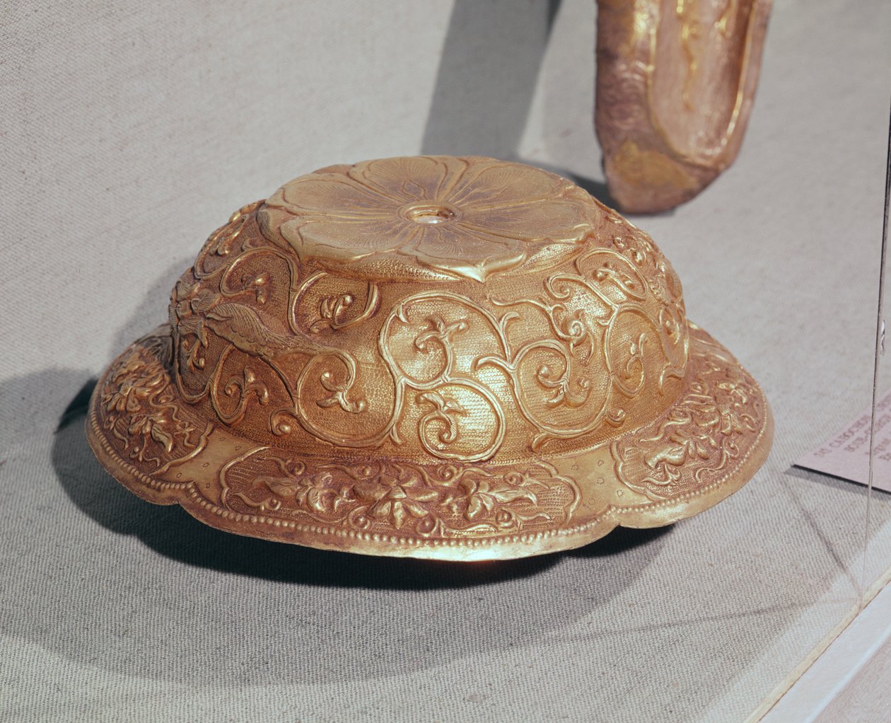 At koşum takımından süs, MS 959 dolayları (altın gümüş) by Liao Dynasty Chinese School