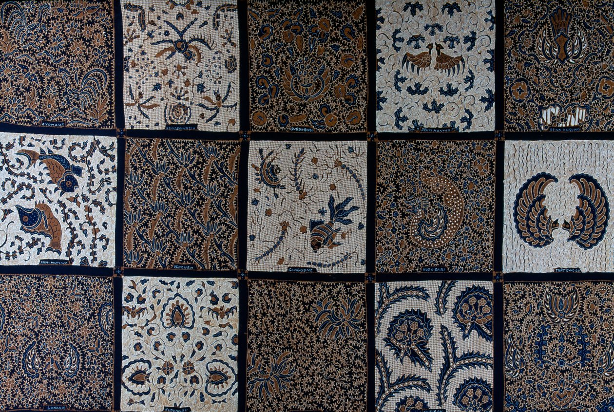 Geleneksel renklerden geleneksel tasarımlara sahip Batik, Surakarta, Java, Endonezya, detay by Unbekannt Unbekannt