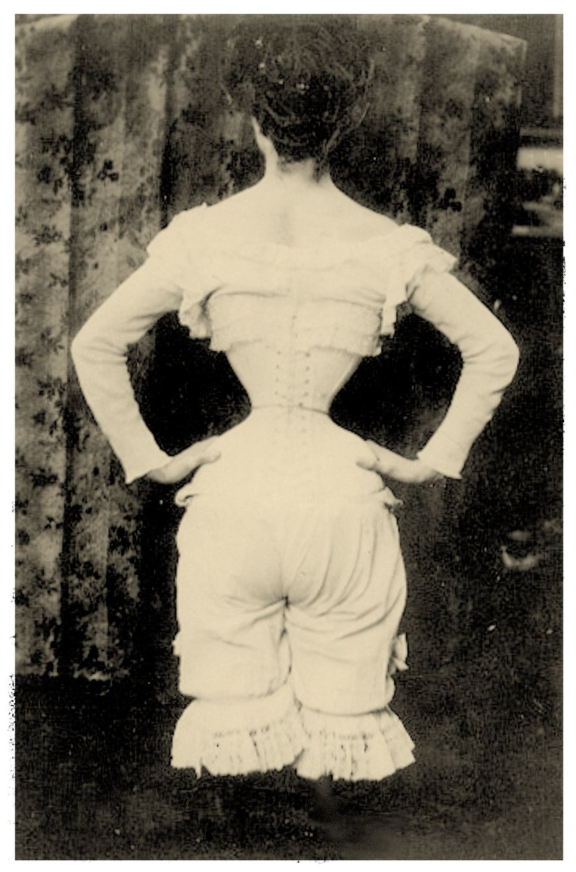 Korse giyen kadın c.1865 (fotoğraf) by Unbekannt Unbekannt