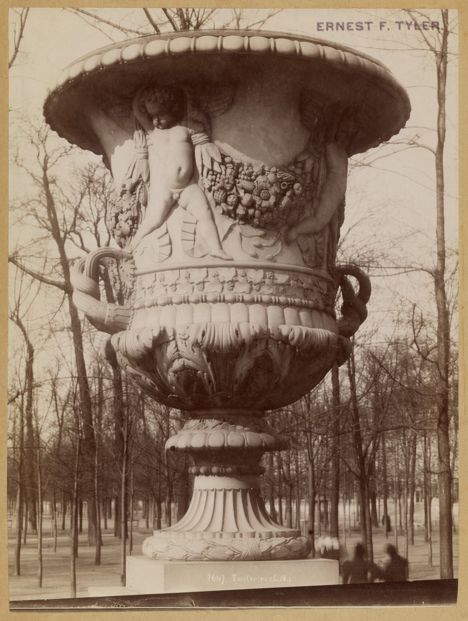  by Léon Ménard