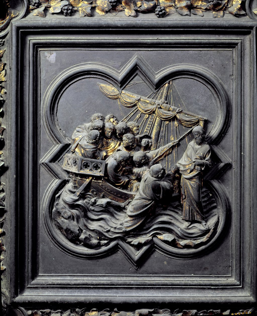 İsa Su Üzerinde Yürür ve Peter'ı Kurtarır, San Giovanni Vaftizhanesinin Kuzey Kapılarının sekizinci paneli, 1403-24 (bronz) by Lorenzo Ghiberti