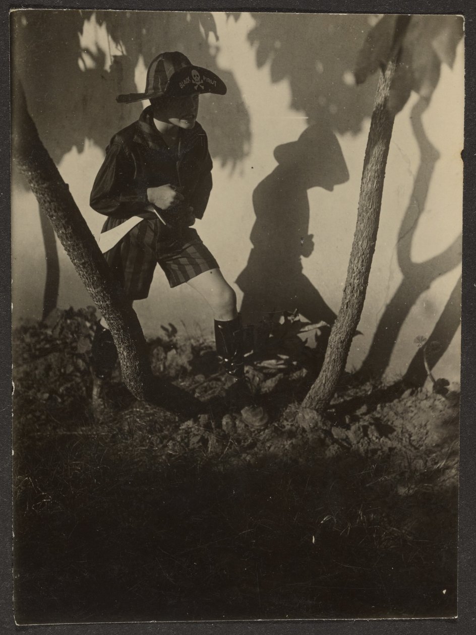  by Louis Fleckenstein