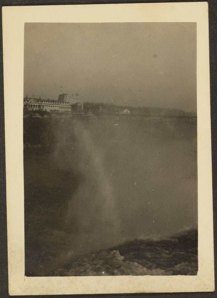  by Louis Fleckenstein
